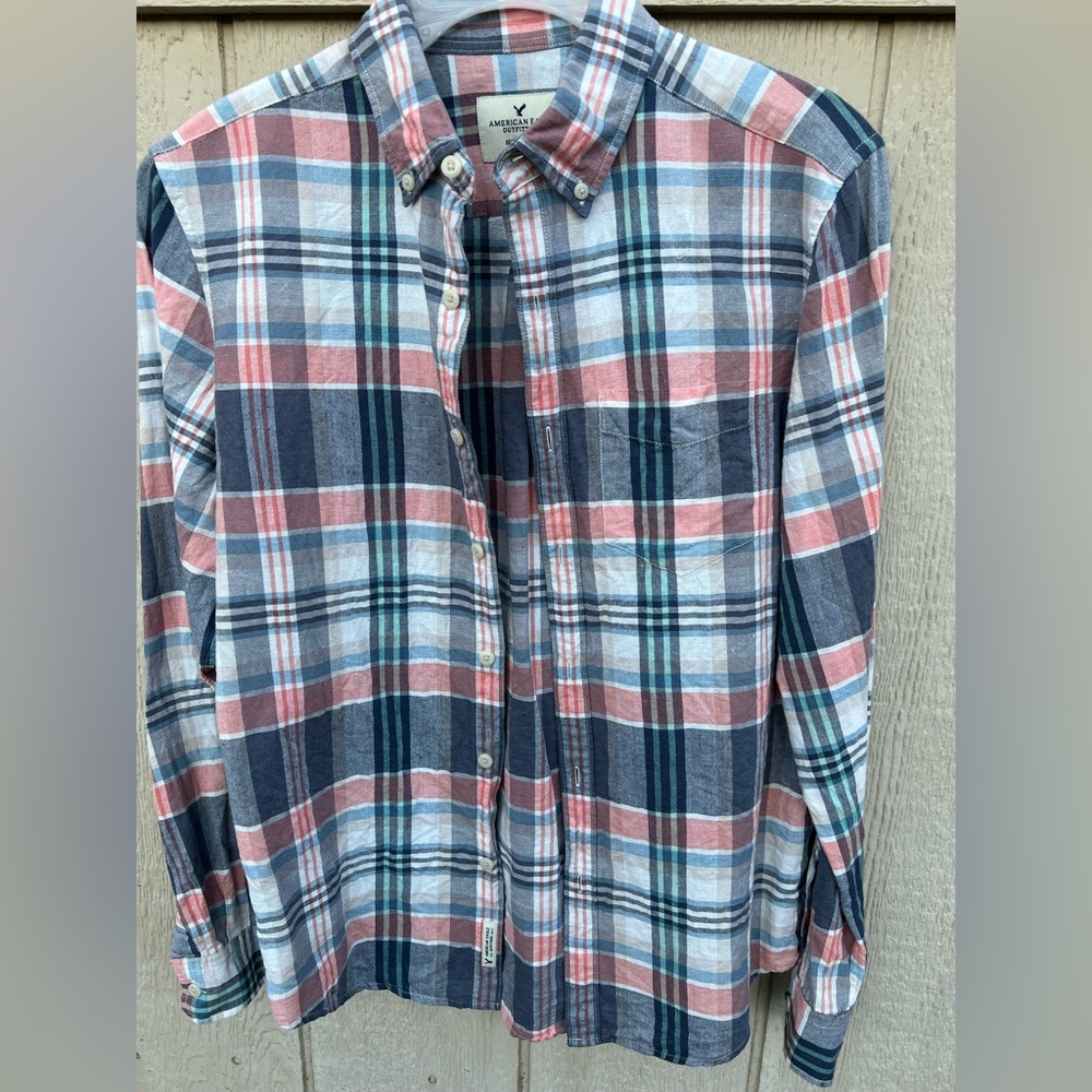American Eagle Outfitters Men's Plaid Shirt - Blue and Red